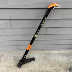 Fiskars Deluxe Stand-up Weeder - 4-Claw Design - Great Condition
