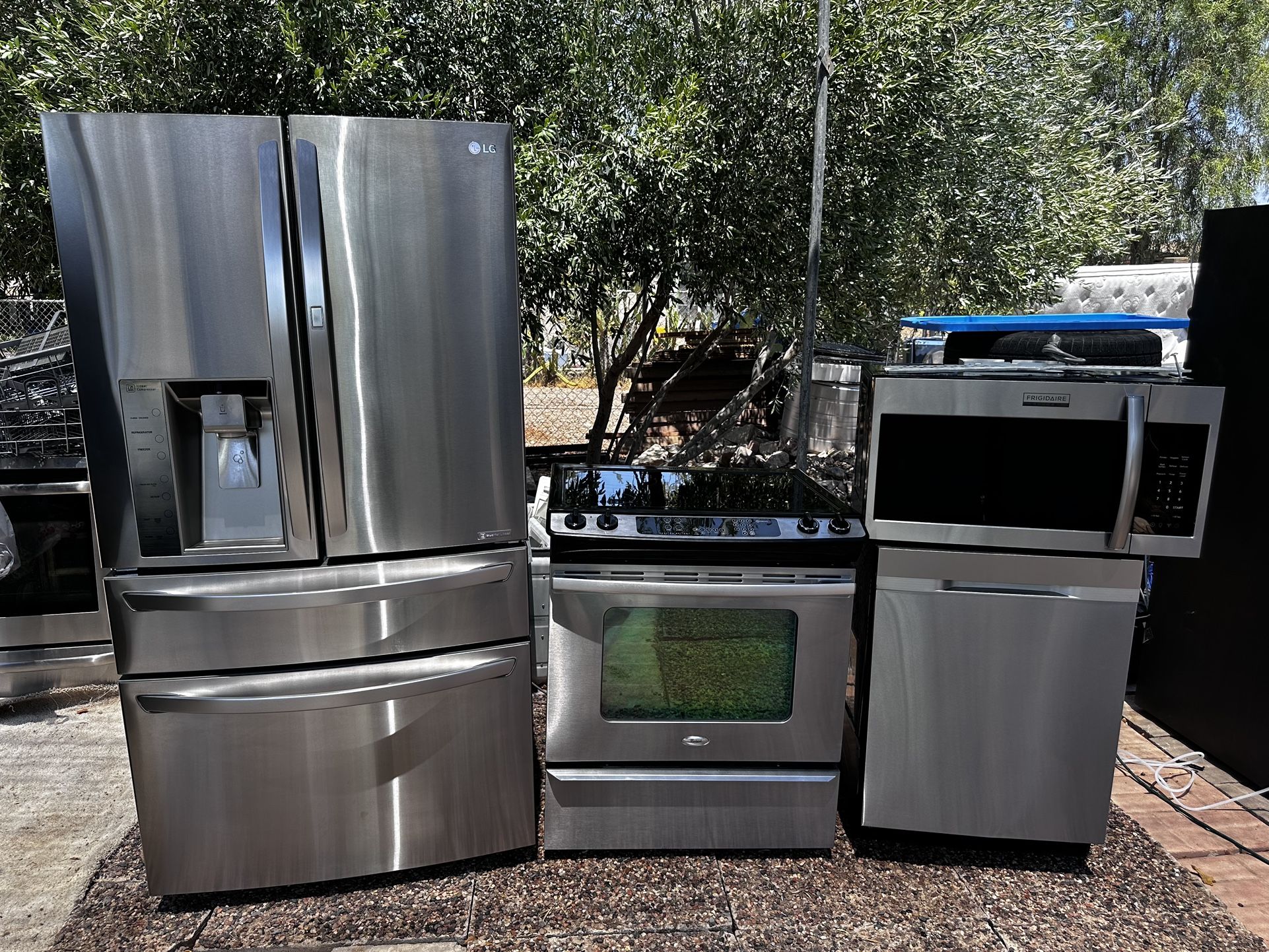 Stainless Steel Kitchen Appliance Set ( Free Delivery)