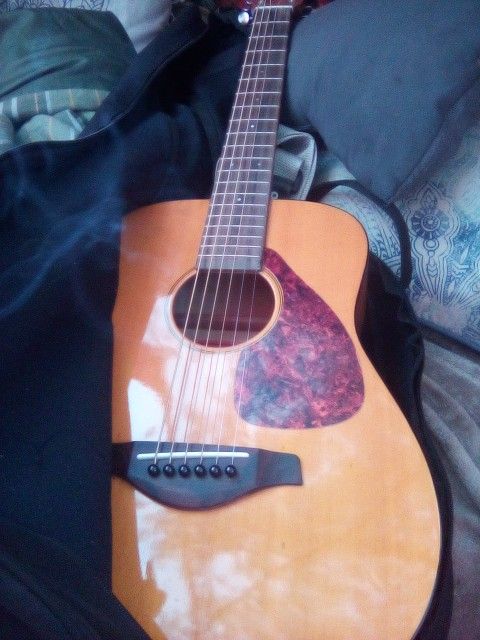 Yamaha Guitar