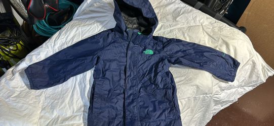 3t Northface windbreaker/Rain jacket