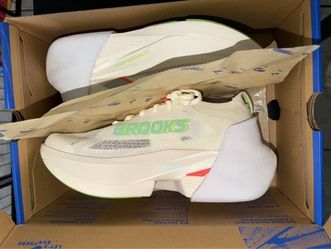 Brooks Hyperion Max 3 Coconut/Green Men's Size 8.5 Running Shoes, NEW with Box
