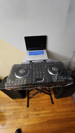 For Sell Numark Ns7ii Plus MacBook Pro 15in