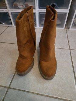 I.N.C. boots size 7