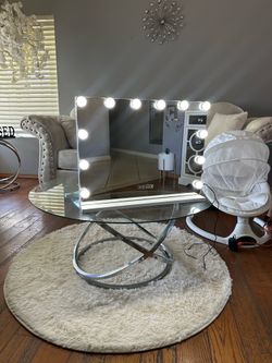 Vanity mirror