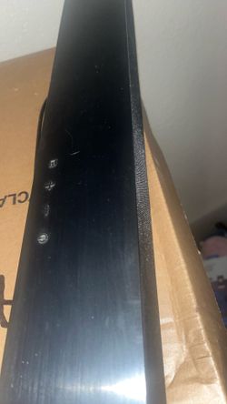 Sound bar with base