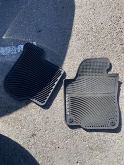 PASSAT floor mats (1 Driver and 1 back seat )