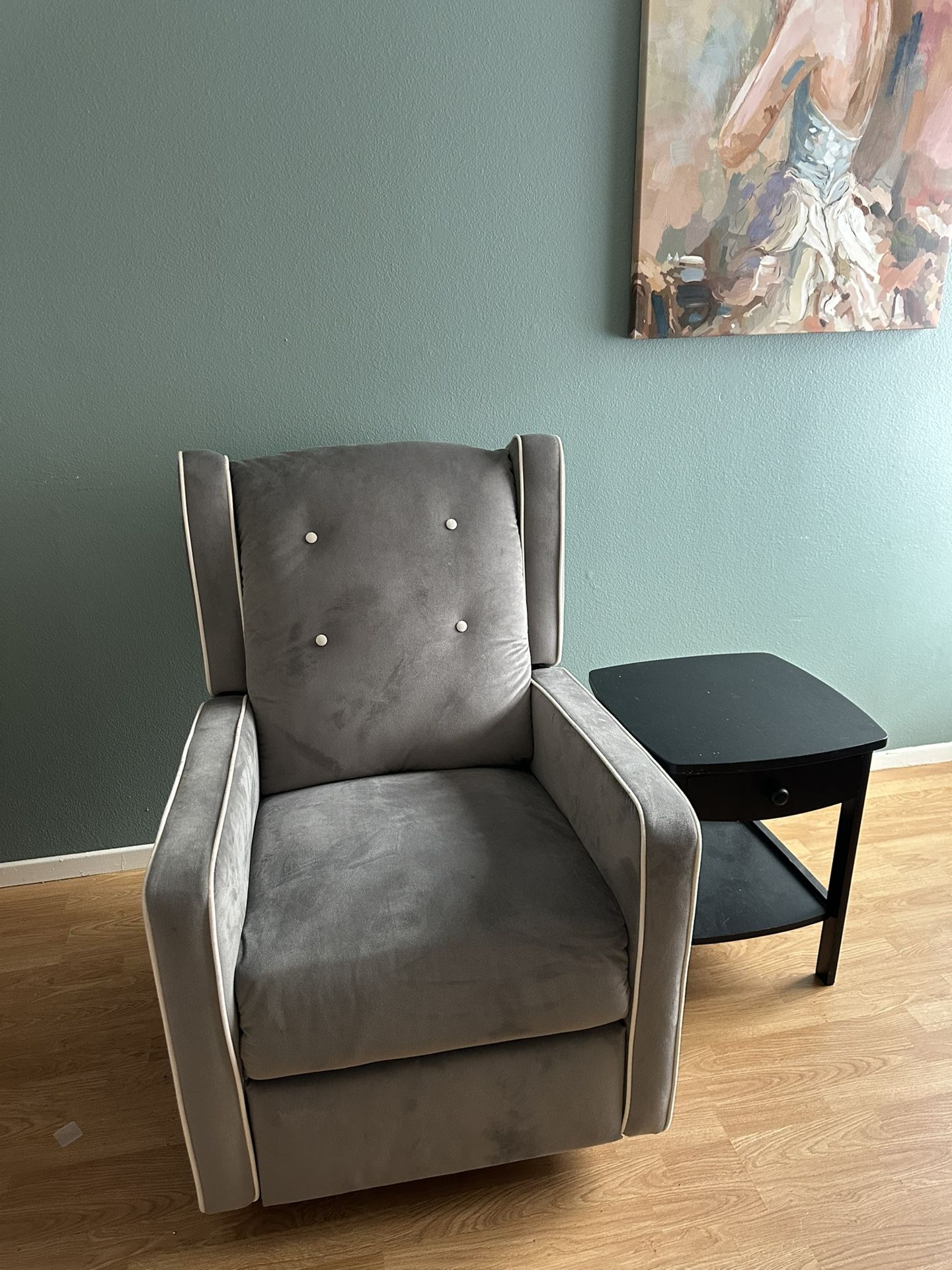 Nursing / Reclining Chair 