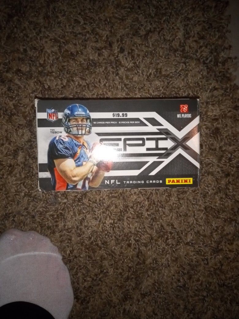 NFL TRADING CARDS