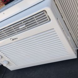 Air Conditioners 5k Btus $80 Each Practically New 