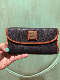 Dooney and Bourke black pebble wallet