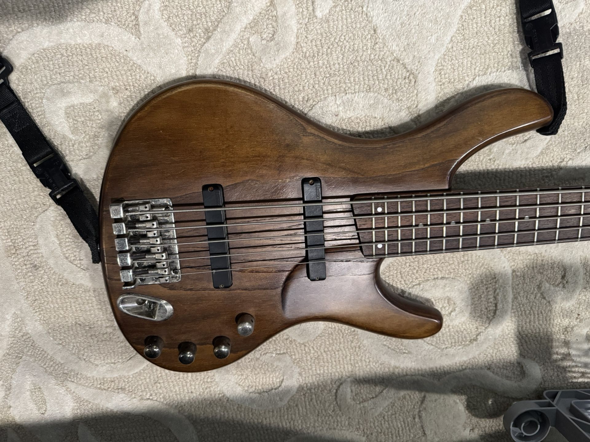 Ibanez EDB555 Bass - TRADES ONLY - Nike Jordan, Yeezy, New Balance