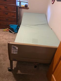 Adjustable Hospital bed with mattress