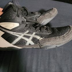 Asics Wrestling Kids Size 2 