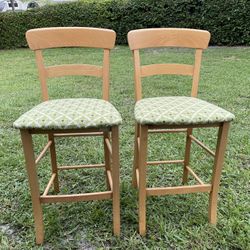 2 Bar Stools (25” To Seat) Good Condition. $25 Firm On Price