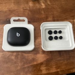 Powerbeats Fit