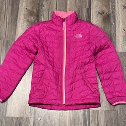 Youth Girls Northface Lightweight Pink Puffer Jacket Coat. Size S (7/8).
