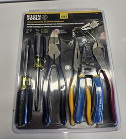 KLEIN TOOLS 6 PIECES APPRENTICE  TOOL SET
