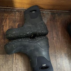 BOGS ALL WEATHER BOOTS SIZE 13