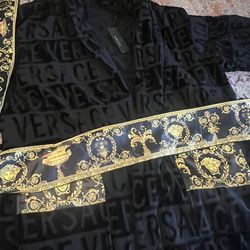 Versace  all over print robe!!!!