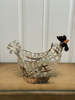 Vintage Farmhouse Rustic 13” Large Handmade Metal Rooster Basket