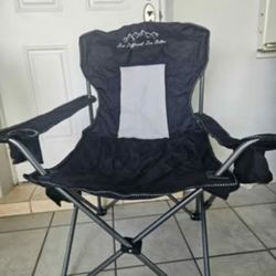 4 Sillas por 80. Plegables de camping resistentes,  bolsa térmica, bolsillo, reposabrazos