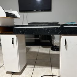 Nail Table With Power Outlet 