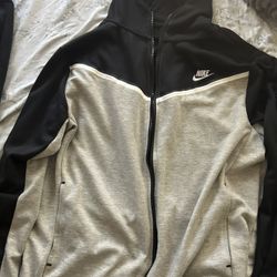Nike Tech Suit Size Large