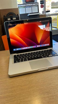 Apple MacBook Pro 13” i5/8GB/256GB SSD $140