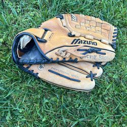 Rawlings & Mizuno Baseball Gloves