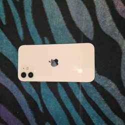IPhone 12 (I Cloud Locked)