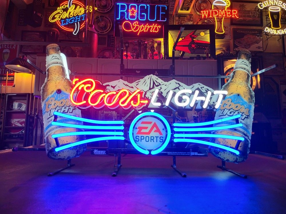 EA Sports/ Coors Light Neon Sign for Sale in Vancouver, WA - OfferUp