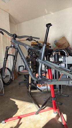 Nukeproof reactor frame size medium
