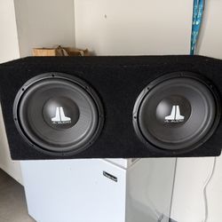 2 12” JL AUDIO SUBWOOFERS + BOX