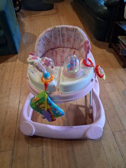 Minimouse musical 🎼 walker has the snack tray musical toys etc folds easy asking $25