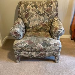 Oversized Reading Chair