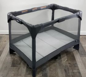 “4MOMS” playard