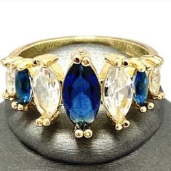 Gorgeous Blue & White Topaz Ring 