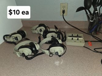 Califone 1214AV-PS Stereo 4 Position Jack Box w/ Volume Controls, 1/4" Jack,
Califone 2924av Headphones VTG Media Equipment 1/4" Jack 
$10 each
Pick u