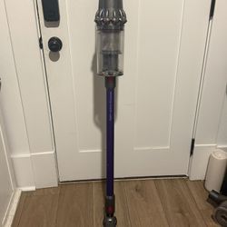 Dyson Cyclone V10 Animal+ Cordless Vacuum 