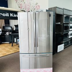 28 cu. ft. Large Capacity 3-Door French Door Refrigerator with