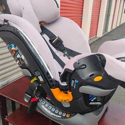 Chico Self Leveling Car Seat