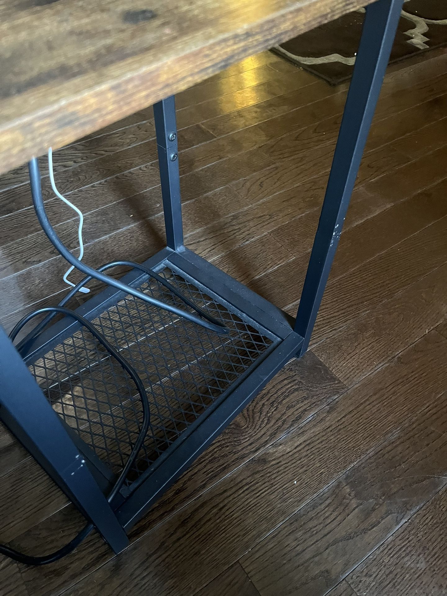 Small Table With Charger