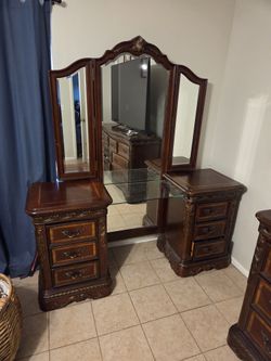 Vanity, 2 dressers and 2 night stands-matching set