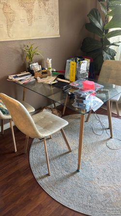 Glass Dining room table