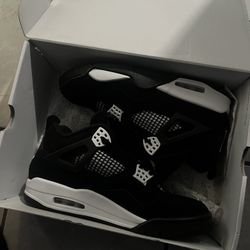 Jordan 4 White Thunder 
