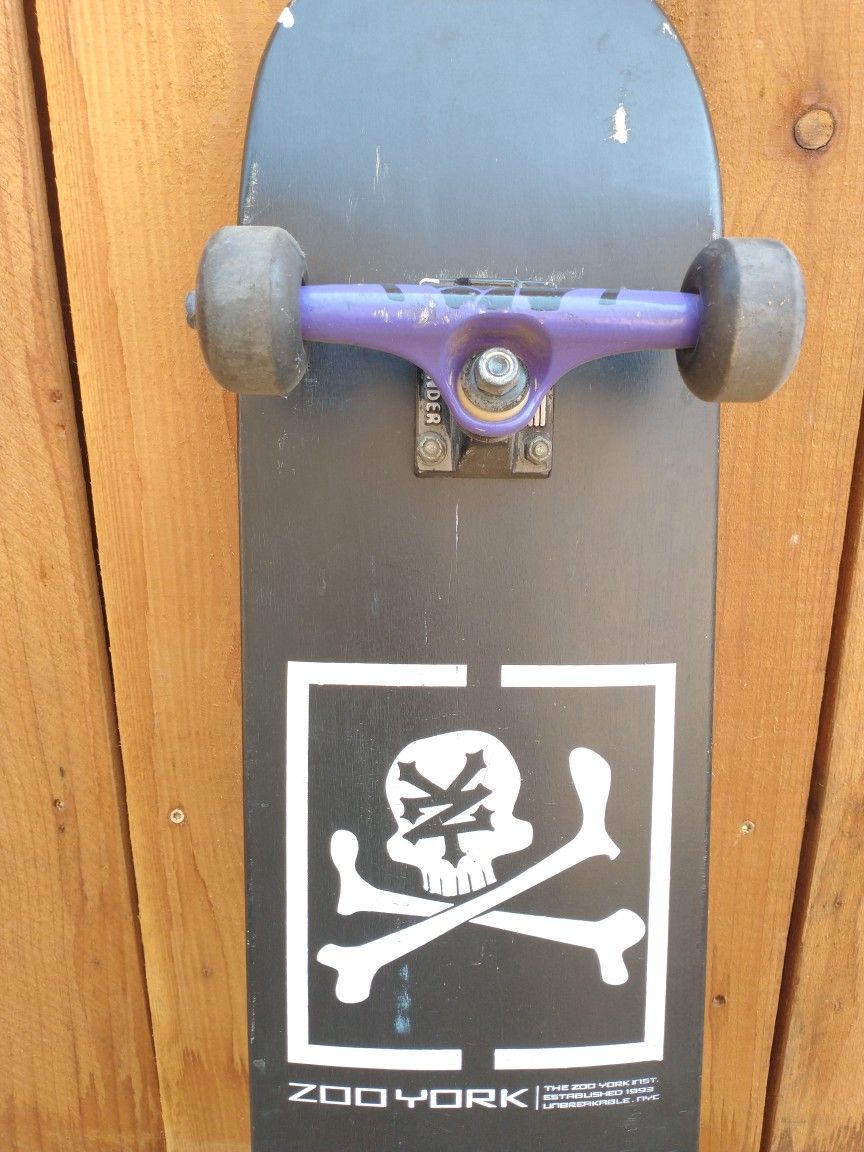 Skateboard.
