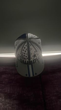 2 Dallas cowboys hat