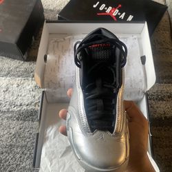 Jordan 14 Retro Low Metallic Silver 2023