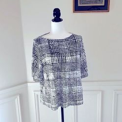 H &amp; M Boat Neck Top (Black &amp; White pattern) Top with 3/4 length sleeves 
