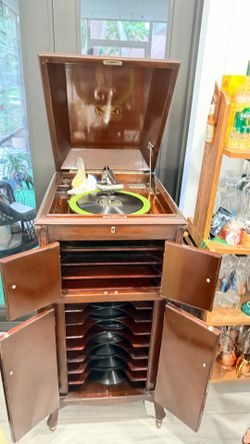 Victor Victrola Model VV-XI (serial number 714542) for sale